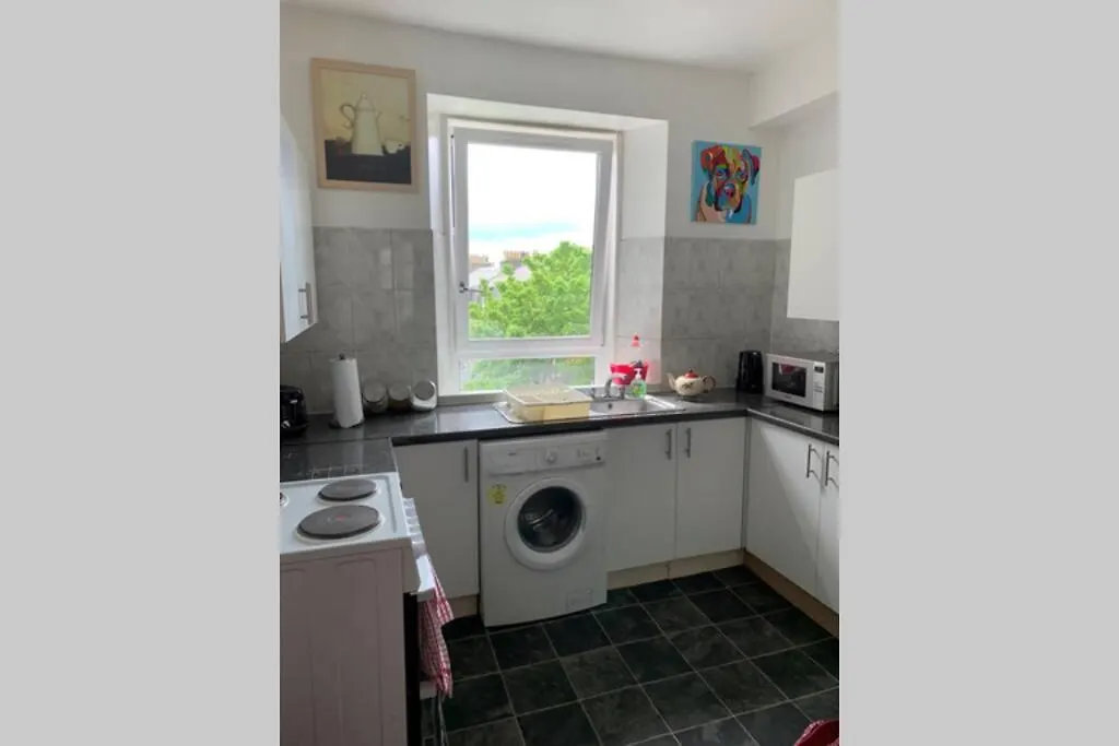 Spacious 2 Bedroom Apartment In Aberdeen City