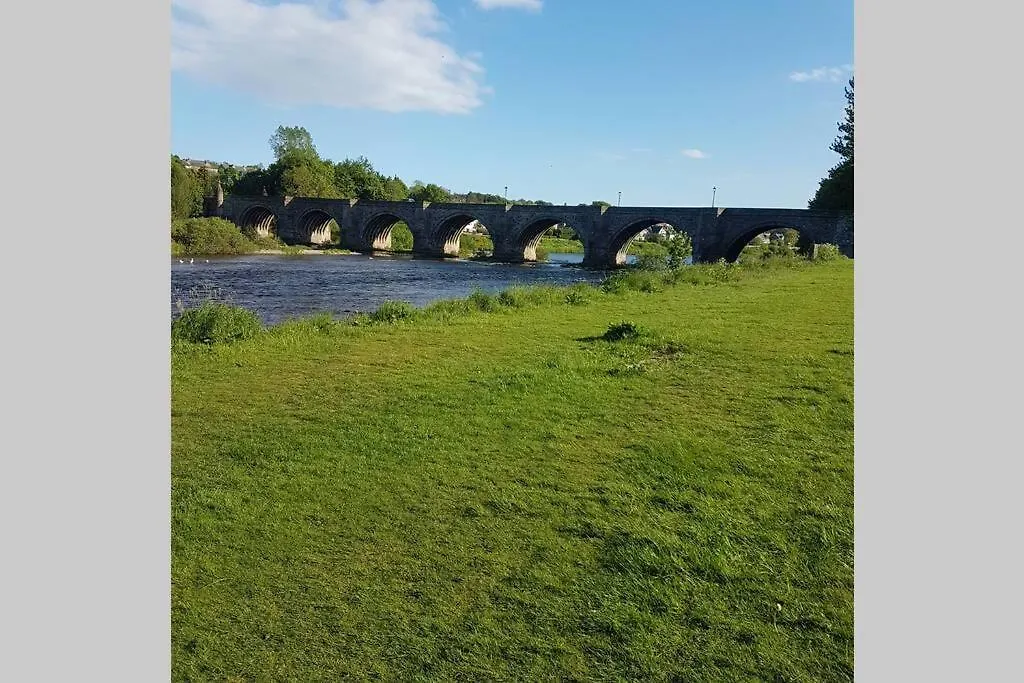 Spacious 2 Bedroom Apartment In Aberdeen City